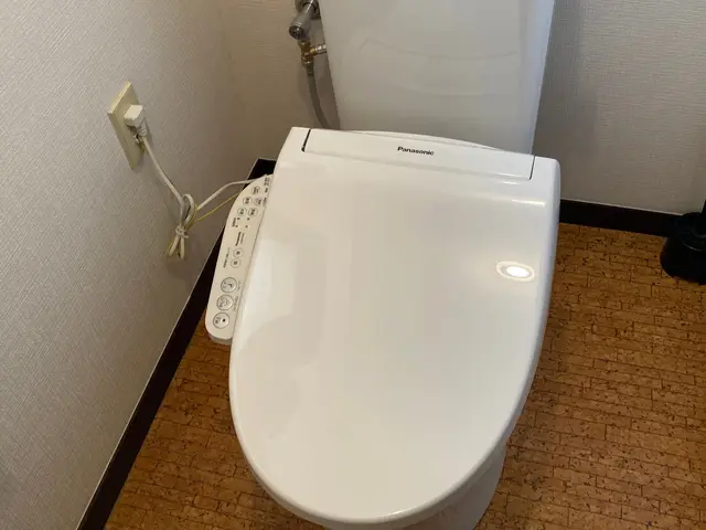 福岡市【ウォシュレット・温水便座の取替え】給水装置主任技術者！◎損害保険加入済みサービスの画像