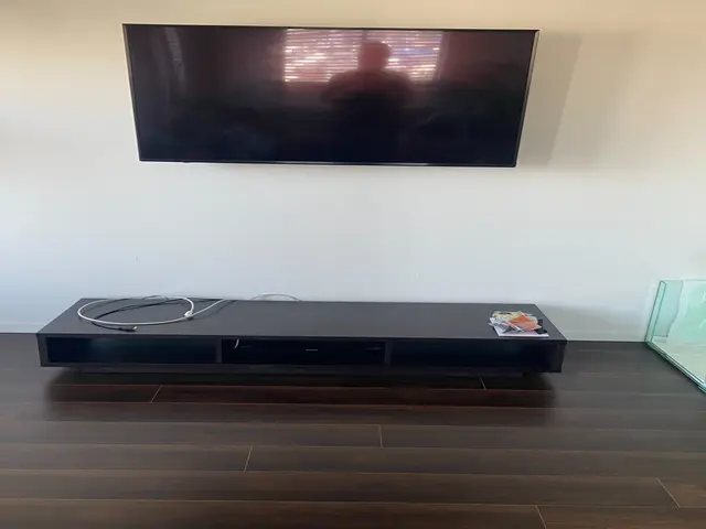 壁掛TVの取付け・既存TVの外し・処分・初期設定・Wi-Fiの接続サービスの画像