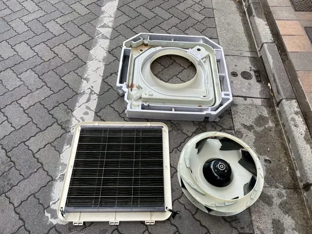 エアコンクリーニング / 天井埋込タイプサービスの画像