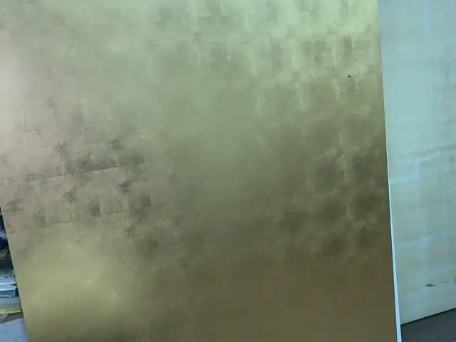 創業50年の信頼。当店は押入、天袋の裏紙は無料サービスで張り替え致します。サービスの画像