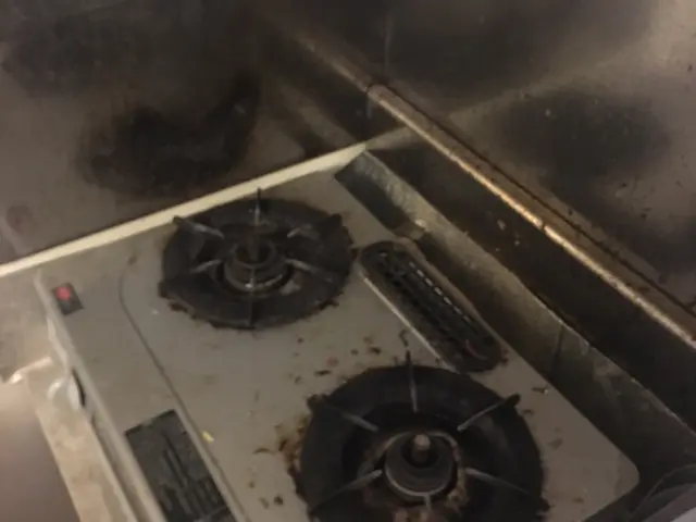 【くらま歴9年の本物です】油汚れ、水アカ、五徳のコゲ落としの徹底滅殺！サービスの画像