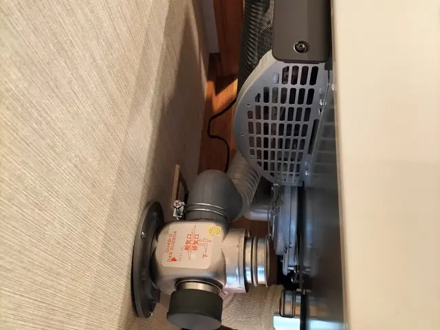 FFストーブの取り付けします。中古で購入されて部品の注文うけたまわります。サービスの画像