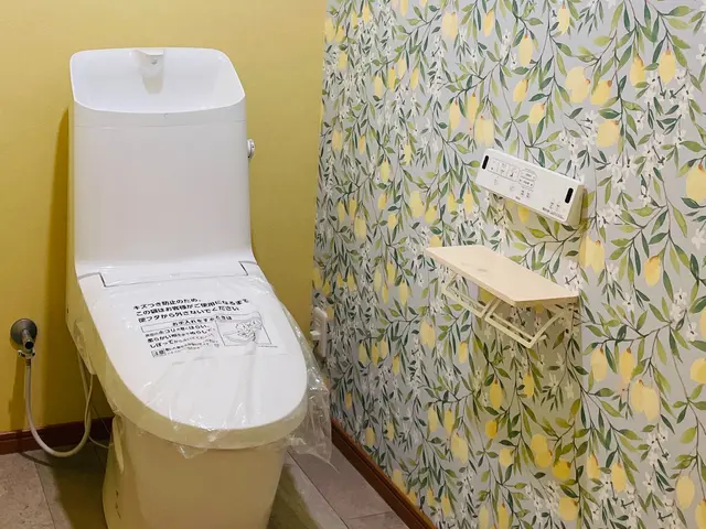 ペーパーホルダー、タオルハンガー施工！トイレ入れ替えとセットで取付ならお得です！サービスの画像