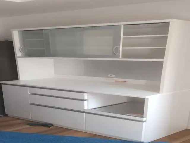 持ち運びはプロにお任せ。家具家電の移送！室内階段や2階から吊上げ下げも可能です！サービスの画像