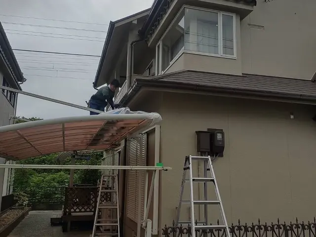 雨樋掃除　修理サービスの画像