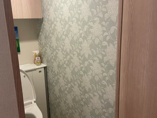 海老名市拠点！男性スタッフが丁寧に作業します！クロス、CF一緒に交換しませんか？サービスの画像