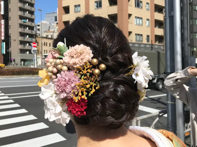 出張着付け、ヘアセット、メイク承ります♪早朝料金、交通費かかりません。