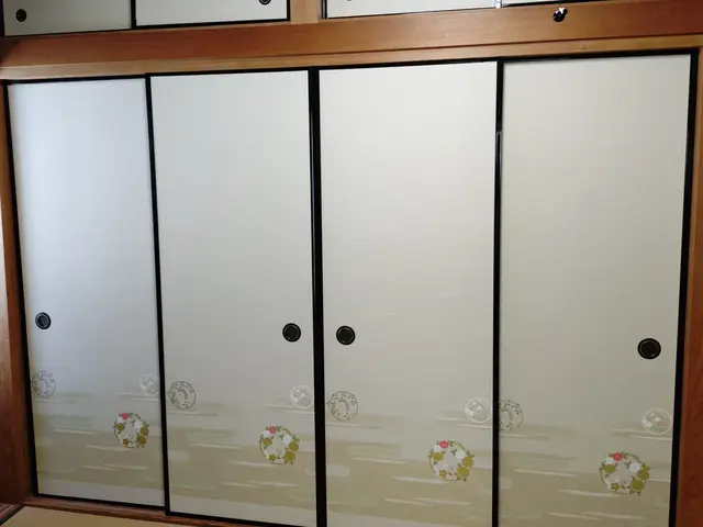 見本帖（15冊以上）用意して、お伺い致します。年末大掃除に向けて5%割実施中!!サービスの画像