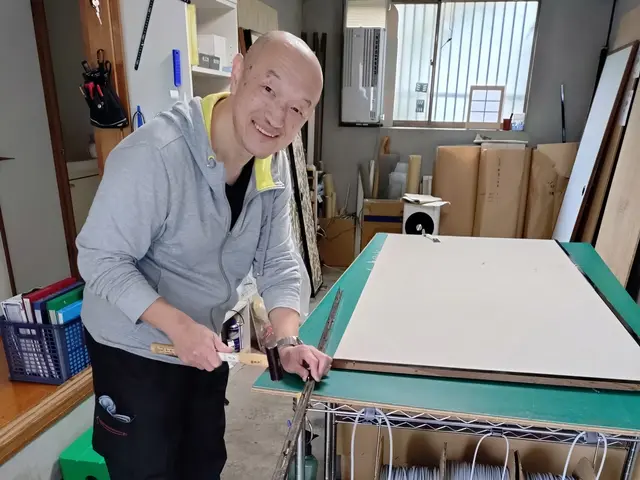 見本帖（15冊以上）用意して、お伺い致します。年末大掃除に向けて5%割実施中!!サービスの画像