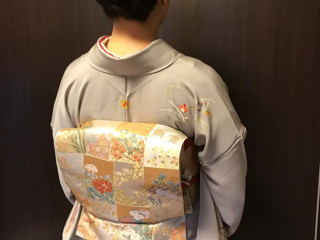 【着付け歴25年！】早朝料金無料！雅な美しさを引き立てる着付けをいたします。