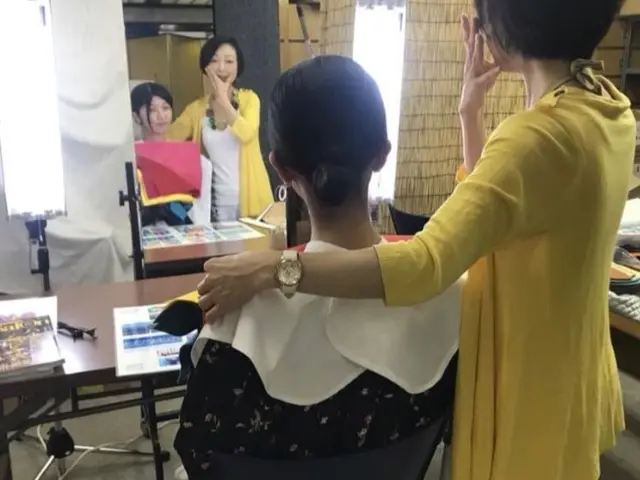 貴女のパーソナルカラー診断&パーソナルメイクアップレッスンで魅力を開花させます。サービスの画像