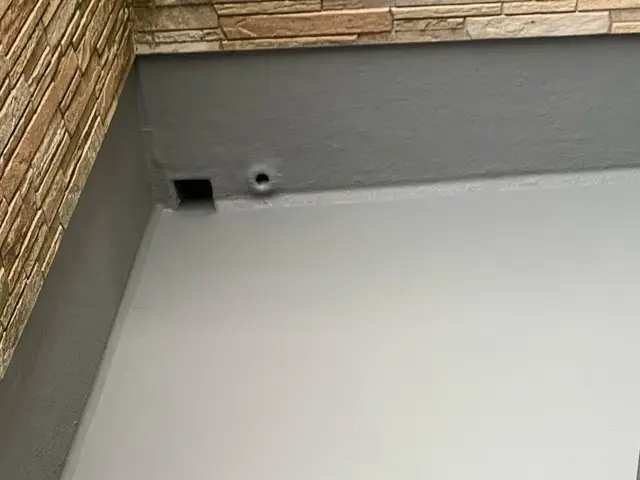 防水のプロにお任せ下さい。ベランダ屋上ウレタン防水サービスの画像