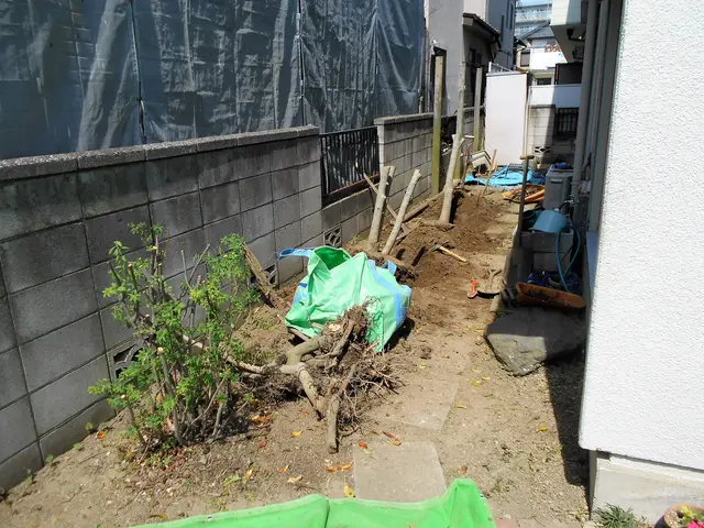 クレーン車所有の為、柔軟な作業できます　ご依頼お待ちしてます。サービスの画像