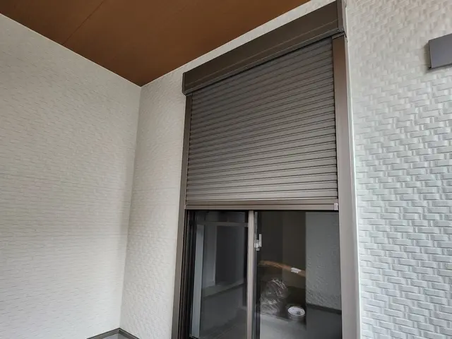 お世話になります当店はLIXILのシャッター専門店と為ります　他社シャッター不可サービスの画像