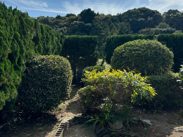 店長が直接訪問！女性スタッフ同行・保険加入済みで安心の庭づくりをお届けしますサービスの画像