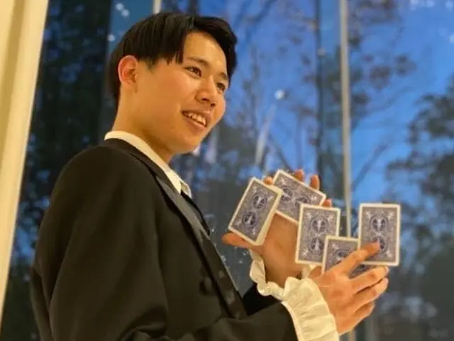 マジックバーで300回以上の公演経験を持つマジシャンが贈る！特別なマジックショー