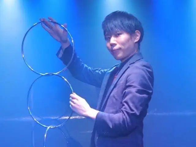 マジックバーで300回以上の公演経験を持つマジシャンが贈る！特別なマジックショー