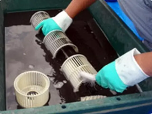 室内の空気をキレイに！エアコンエコ洗浄！メーカーさんの修理も行っているから安心！サービスの画像