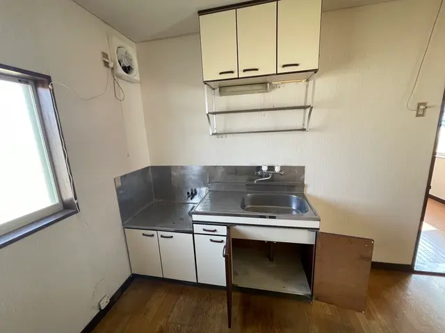 賃貸でも可能◎キッチン・扉・壁・棚にも！お部屋の雰囲気一気に変わります◎サービスの画像