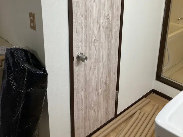 賃貸でも可能◎キッチン・扉・壁・棚にも！お部屋の雰囲気一気に変わります◎サービスの画像