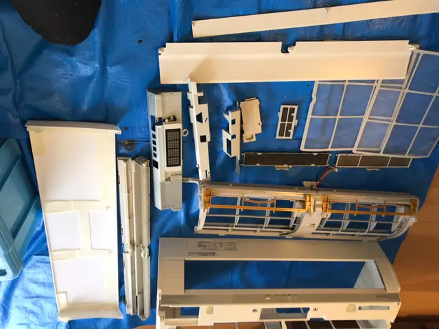 【福岡県】《(株)ホワイト》丁寧な作業を心がけています！室外機高圧洗浄無料☆サービスの画像