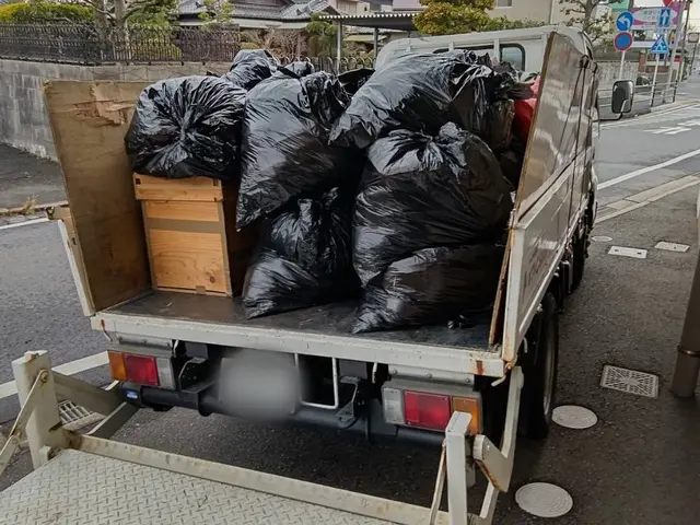 処分にお困りの方！！お任せください☆不要品回収【2トントラック積み放題】サービスの画像