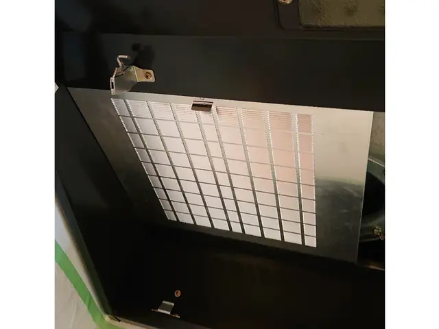 お写真の女性が長期休業になります。店長or店長とスタッフでのお伺いになります。サービスの画像