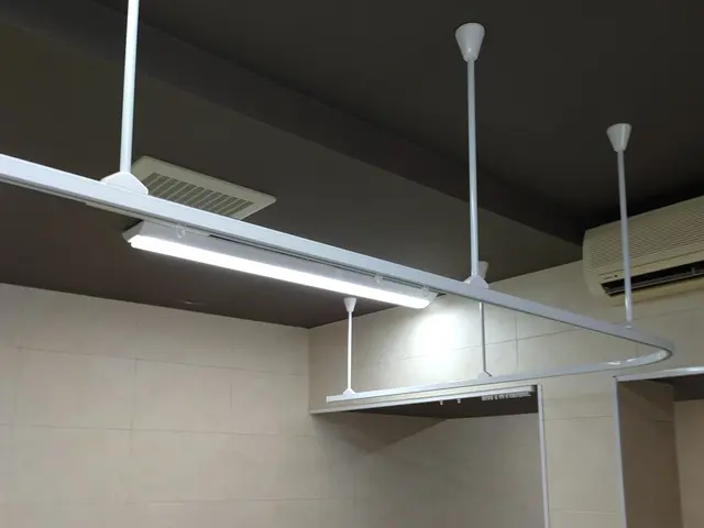 実績100件超え　病院吊り下げ　カーブ　高所対応　２カ所目以降1,000円割引！サービスの画像