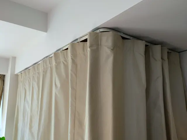 実績100件超え　病院吊り下げ　カーブ　高所対応　２カ所目以降1,000円割引！サービスの画像