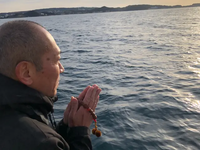 【浄土真宗】私が真心を込めて清掃と読経をいたします。オンラインお墓参り可。サービスの画像