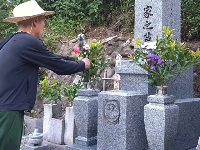 【浄土真宗】私が真心を込めて清掃と読経をいたします。オンラインお墓参り可。サービスの画像