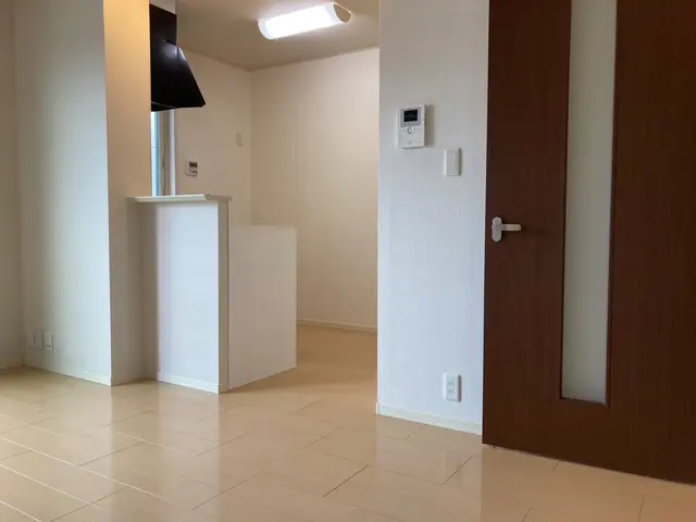 【業界歴10年以上】ワックス掛け無料！駐車代当店負担！サービスの画像