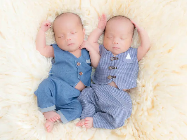 【毎年250人以上実績】【小物無料貸出】確かな技術で安全撮影のニューボーンフォト