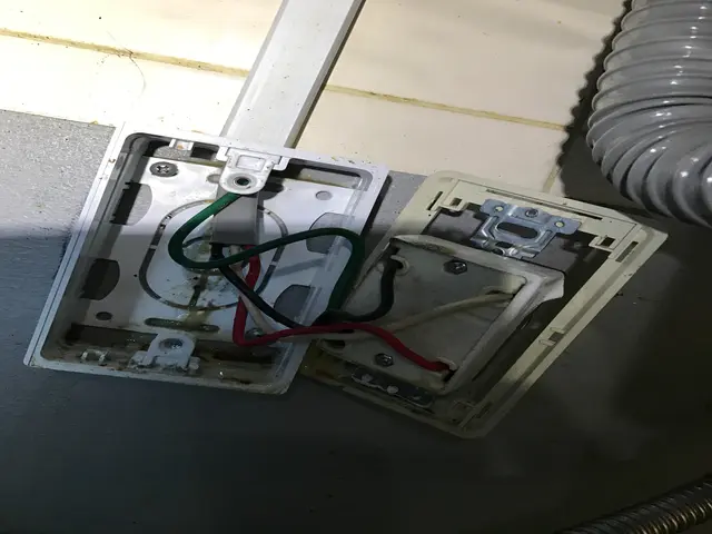 お急ぎ対応可能　＜業界35年の経験実績＞　電気のプロサービスの画像