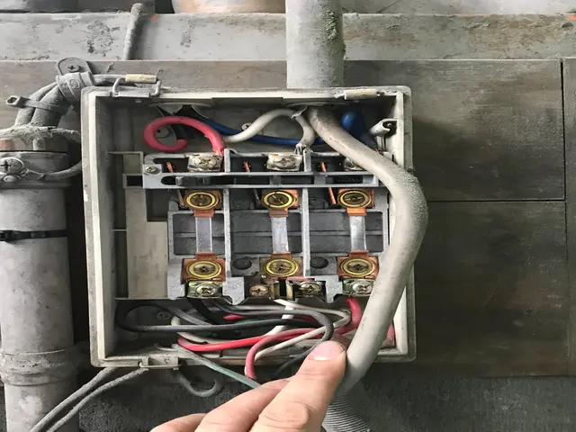 お急ぎ対応可能　＜業界35年の経験実績＞　電気のプロサービスの画像