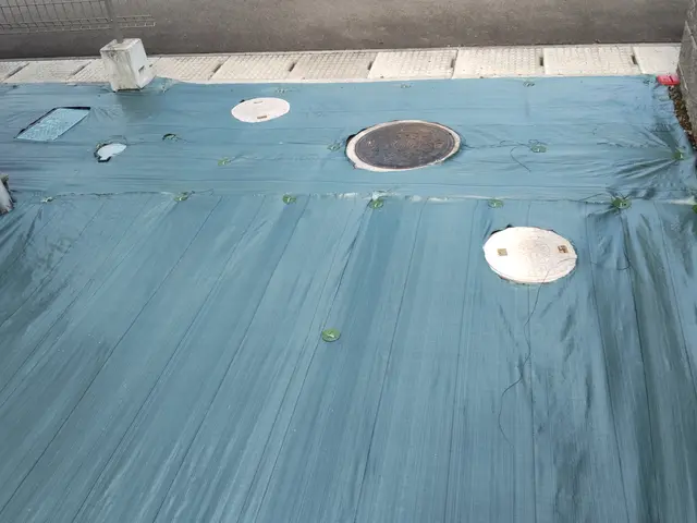 防草シートお任せください！サービスの画像