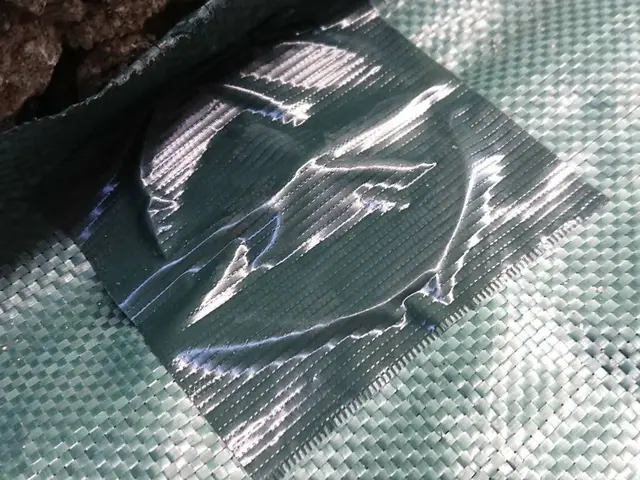 防草シートお任せください！サービスの画像