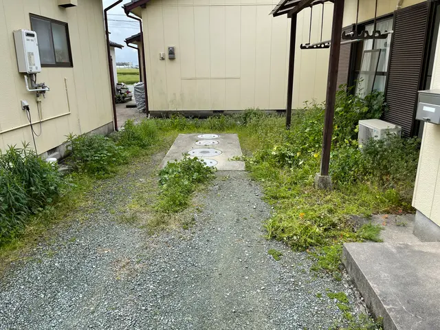 PayPay◎ゴミ回収もお任せ♪ついでに防草シート施工→砂利敷きもご相談下さい！サービスの画像