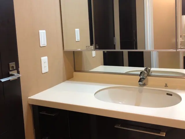 ★☆プロの女性スタッフに「コロナ対策：マスク着用」クリーニングお任せ下さい。サービスの画像