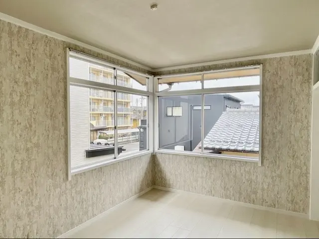 素敵なアクセントクロスの提案可能！雰囲気をガラッと変えてお洒落な空間に☆サービスの画像