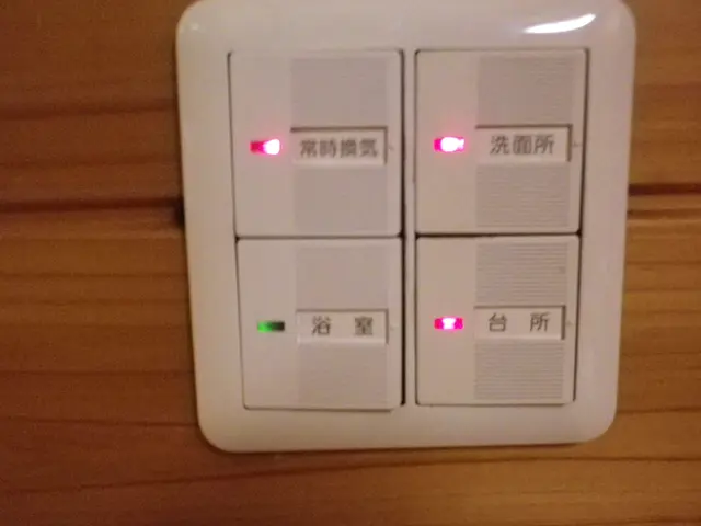 新築住宅の電気工事一式も請負う当店が行うコンセント、スイッチ交換、増設工事サービスの画像