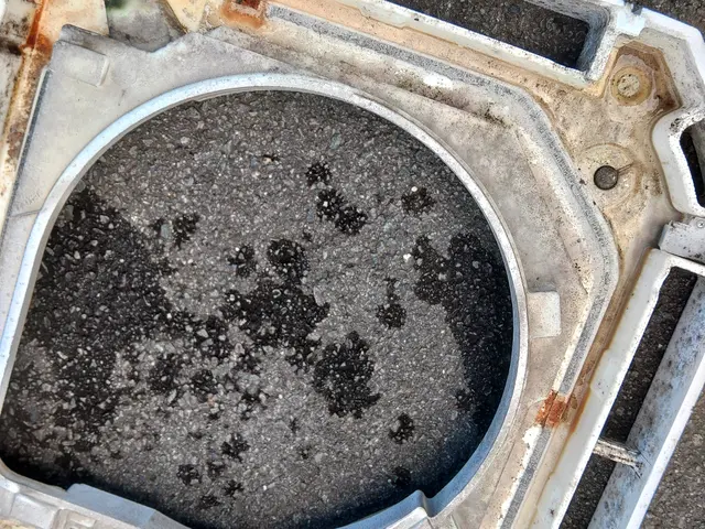 天井埋め込みエアコン四方向　丁寧・信頼のおける対応☆保険加入☆サービスの画像