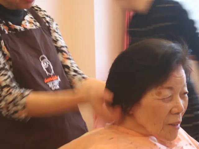 ご自宅や施設様への出張による理容・美容　サロンと変わらないクオリティーサービスの画像