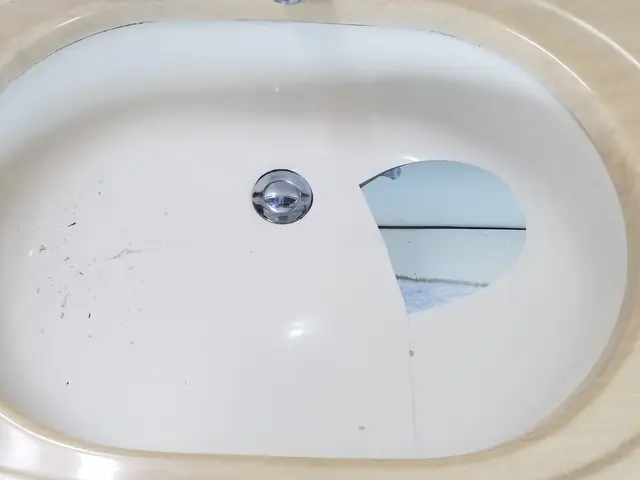 洗面ボウルのひび割れ補修サービスの画像