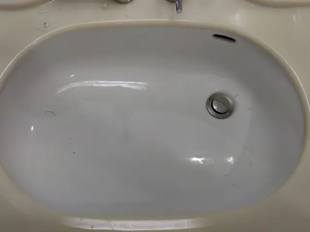 洗面ボウルのひび割れ補修サービスの画像