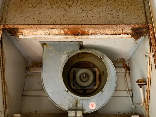 隅々まで丁寧に！頑固な汚れも徹底洗浄！長年洗っていない方もご安心下さい！サービスの画像