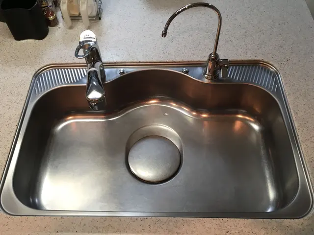 【丁寧な作業をお約束】レンジの焦げ付き・油汚れ徹底除去！シンクピカピカにします。サービスの画像