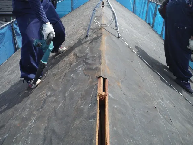 屋根の葺き替えなら当店にお任せ！お安く安心安全で作業を行います！サービスの画像