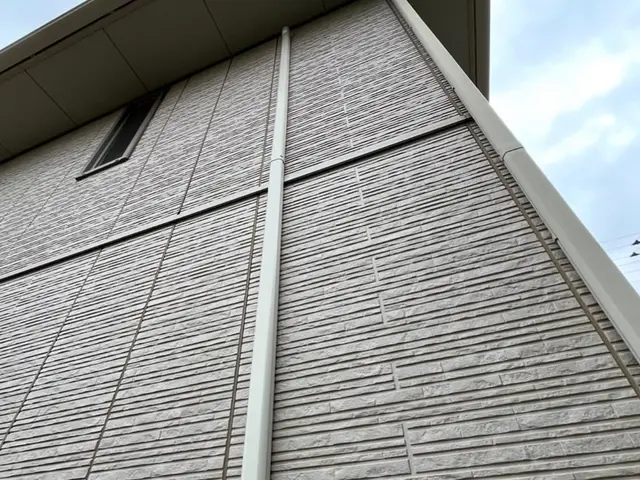 某量販店で9年実績あり！綺麗な仕上がりを優先！2/1まで梯子作業休業します。サービスの画像