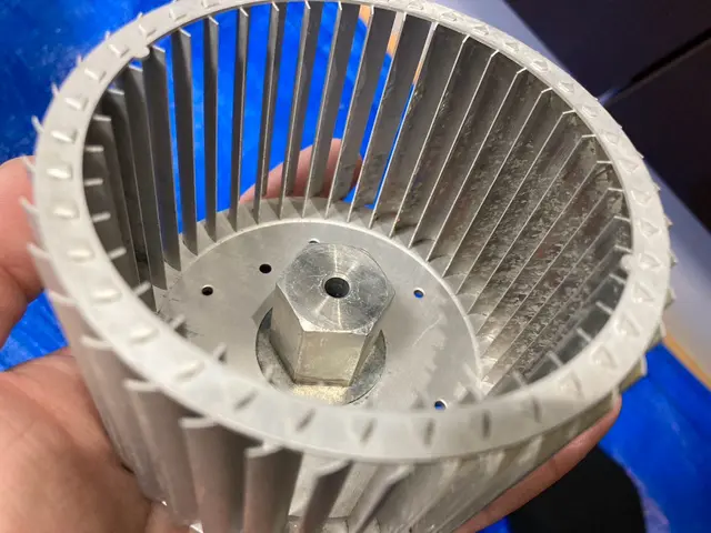 内部のファンまで分解してベタベタ油もしっかり落とします！サービスの画像